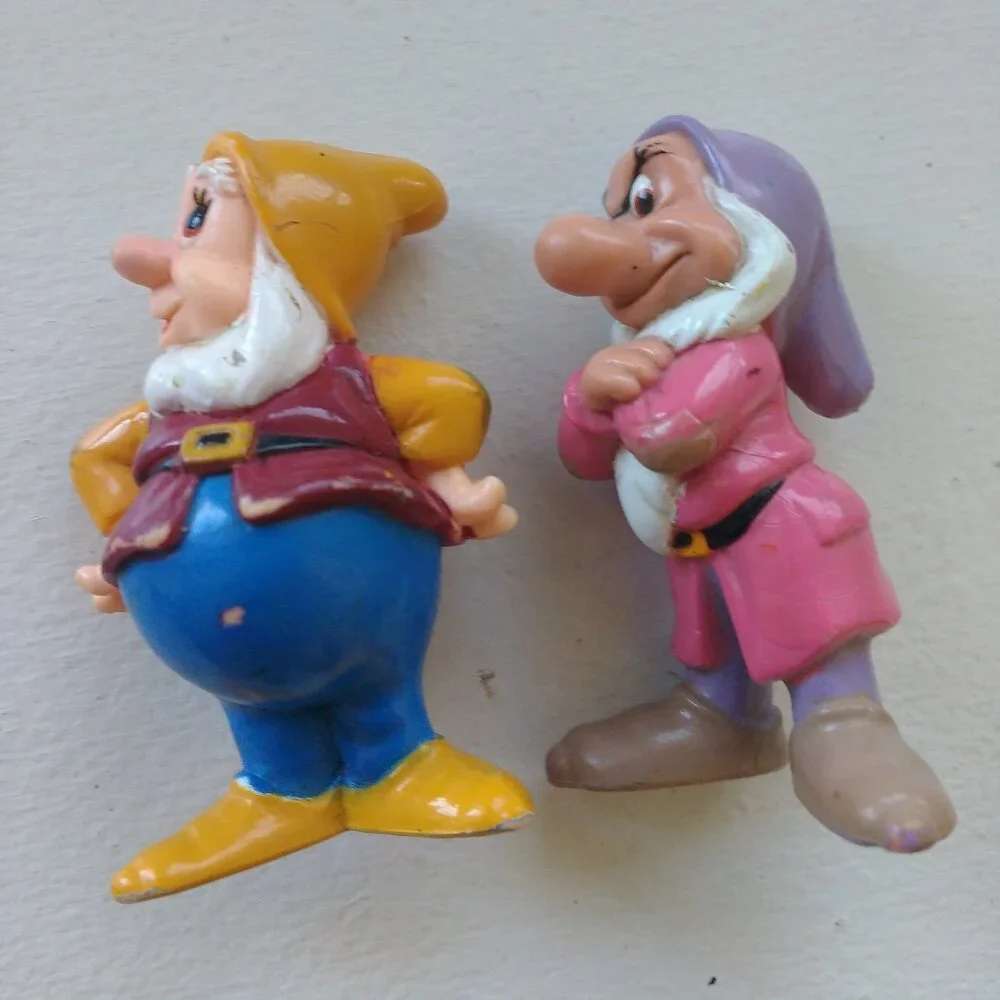 Snow White Dwarf Happy & Grumpy 2